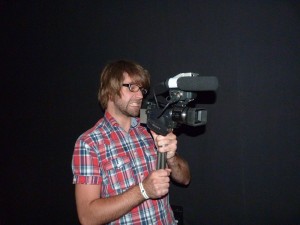Clement à la camera